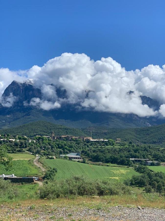 Preciosas Vistas A La Montana, Luminoso Y Acogedor Daire El Pueyo de Araguás Dış mekan fotoğraf